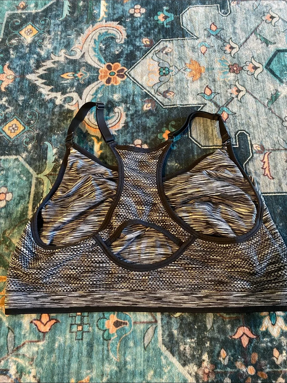 Seamless Racerback Sports Bra - Picture 4 of 4